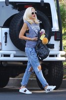 Gwen Stefani Longsleeve T-shirt #2812511