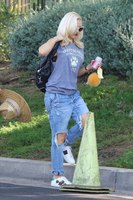 Gwen Stefani Longsleeve T-shirt #2812525