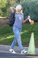 Gwen Stefani Longsleeve T-shirt #2812534