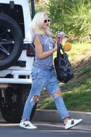 Gwen Stefani Longsleeve T-shirt #2812547