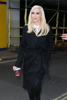 Gwen Stefani Longsleeve T-shirt #2921174