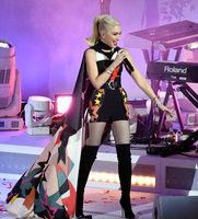 Gwen Stefani Longsleeve T-shirt #2921249