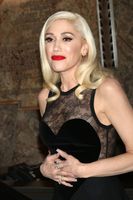 Gwen Stefani Longsleeve T-shirt #2921259