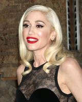 Gwen Stefani Longsleeve T-shirt #2921262