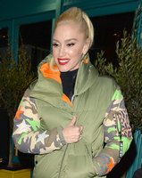 Gwen Stefani Longsleeve T-shirt #2921294