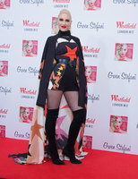 Gwen Stefani Longsleeve T-shirt #2921323