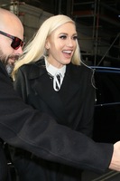 Gwen Stefani Longsleeve T-shirt #2921324