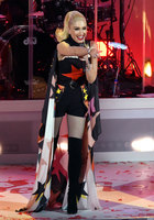Gwen Stefani Longsleeve T-shirt #2921344
