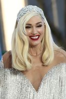 Gwen Stefani Longsleeve T-shirt #2921404