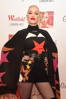 Gwen Stefani Longsleeve T-shirt #2921411