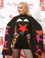 Gwen Stefani Longsleeve T-shirt #2921424