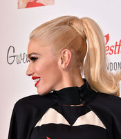 Gwen Stefani Longsleeve T-shirt #2921443