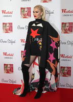 Gwen Stefani Longsleeve T-shirt #2921455