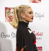 Gwen Stefani Longsleeve T-shirt #2921457