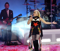Gwen Stefani Longsleeve T-shirt #2921461