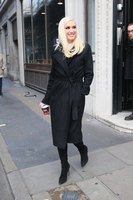 Gwen Stefani Longsleeve T-shirt #2921471