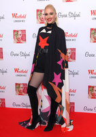 Gwen Stefani Longsleeve T-shirt #2921472