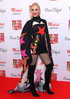 Gwen Stefani Longsleeve T-shirt #2921491