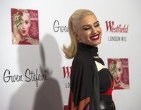 Gwen Stefani Longsleeve T-shirt #2921494