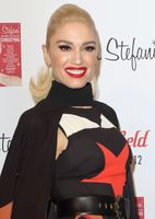 Gwen Stefani Longsleeve T-shirt #2921496