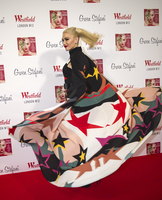 Gwen Stefani Longsleeve T-shirt #2921499