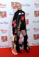 Gwen Stefani Longsleeve T-shirt #2921532