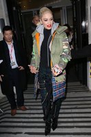 Gwen Stefani Longsleeve T-shirt #2921580