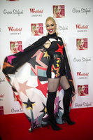 Gwen Stefani Longsleeve T-shirt #2921663