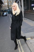Gwen Stefani Longsleeve T-shirt #2921675