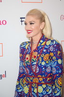 Gwen Stefani Longsleeve T-shirt #2953376