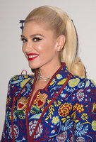 Gwen Stefani Longsleeve T-shirt #2953407