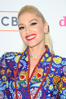 Gwen Stefani Longsleeve T-shirt #2953415