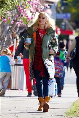 Gwen Stefani tote bag #G1271618