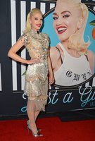 Gwen Stefani Longsleeve T-shirt #3736223