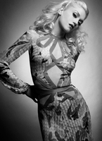 Gwen Stefani Longsleeve T-shirt #3826346