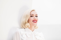 Gwen Stefani Longsleeve T-shirt #3876181