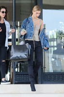 Hailey Baldwin Longsleeve T-shirt #2702874