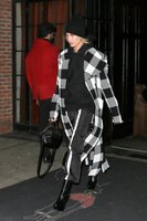 Hailey Baldwin Sweatshirt #2867709
