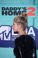 Hailey Baldwin mug #G1157714