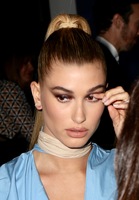 Hailey Baldwin Longsleeve T-shirt #2915647