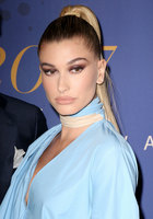 Hailey Baldwin Longsleeve T-shirt #2915669