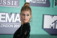 Hailey Baldwin mug #G1157895