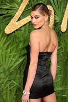 Hailey Baldwin mug #G1189691