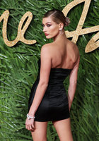 Hailey Baldwin mug #G1189952