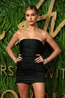 Hailey Baldwin t-shirt #2947897