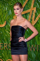 Hailey Baldwin Tank Top #2947912