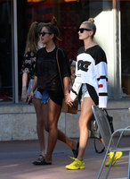 Hailey Baldwin mug #G1259614