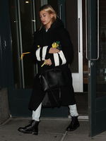 Hailey Baldwin Sweatshirt #3017519