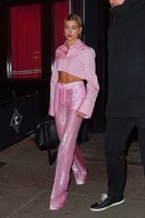 Hailey Baldwin Sweatshirt #3017536