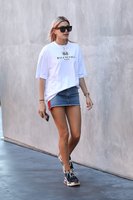 Hailey Baldwin mug #G1259674